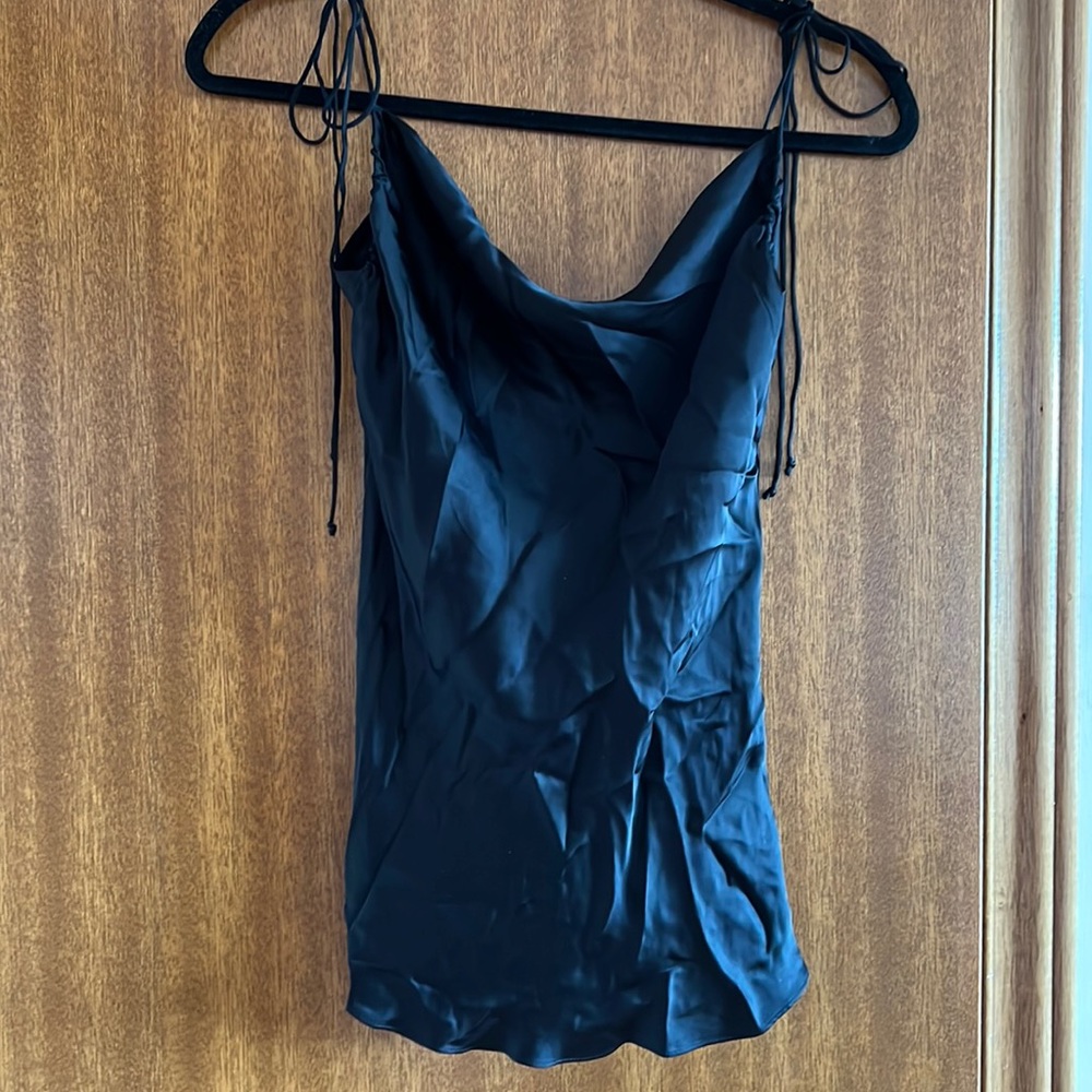Wilfred string tie tank
